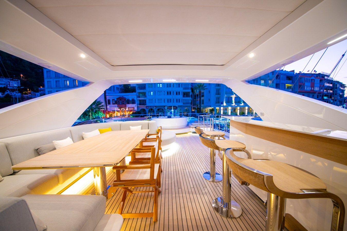 Buy a yacht NIRVANA BY THE SEA - Azimut Yachts