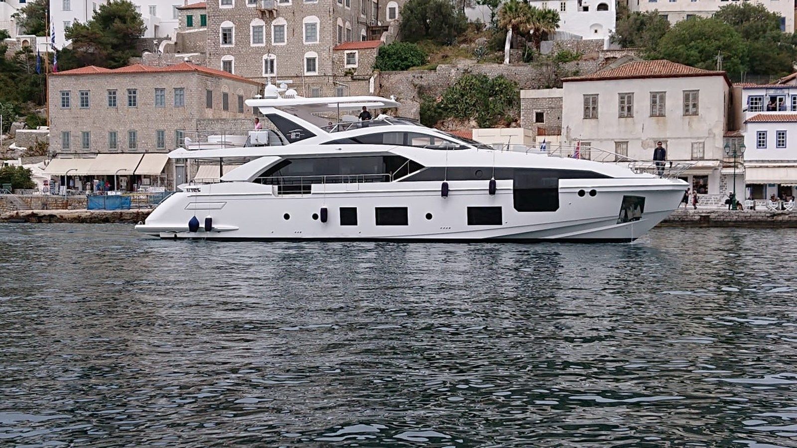 NIRVANA BY THE SEA - Azimut Yachts