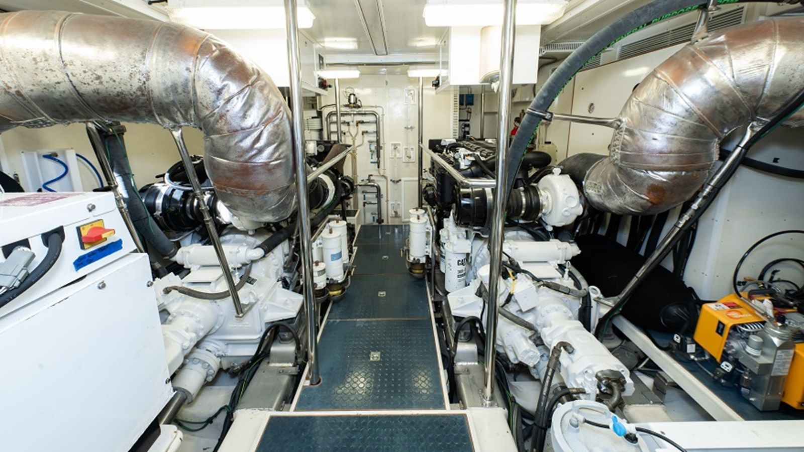 Sweet Dreams - OFFSHORE YACHTS