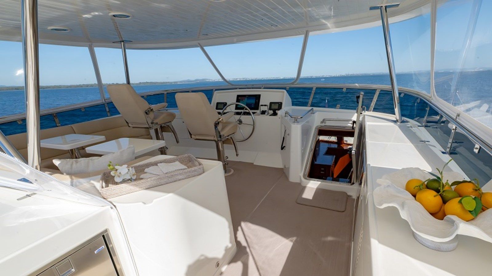 Buy a yacht Sweet Dreams 66