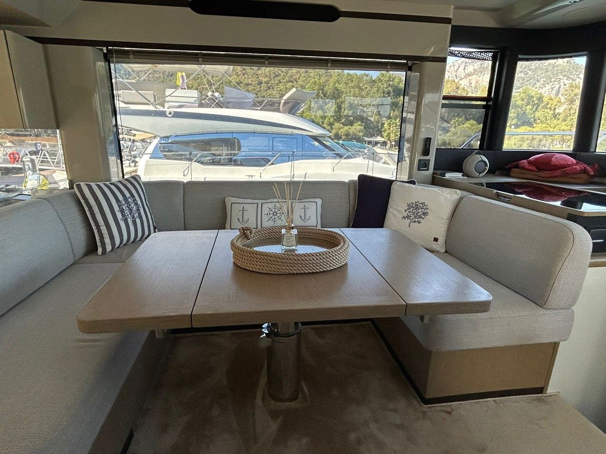 Navetta - Absolute Yachts