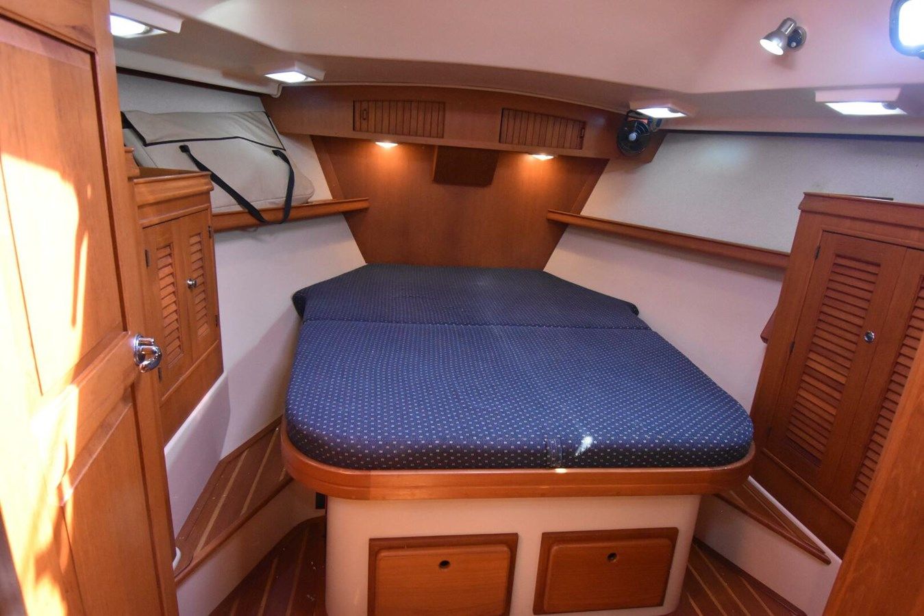 Продажа яхты Chinook 52