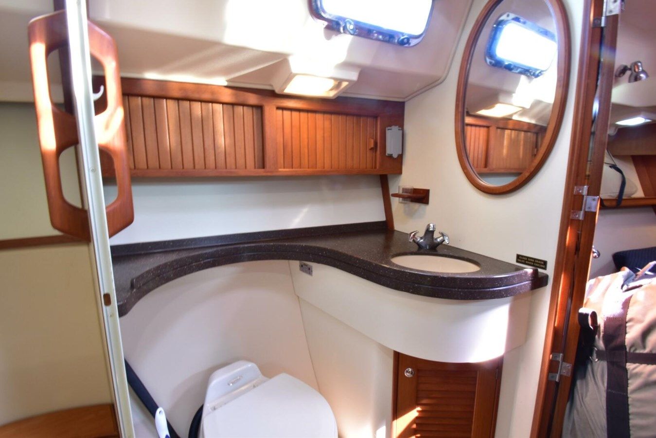 Стоимость яхты Chinook