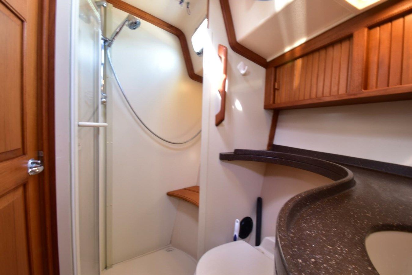 Лучшая цена на Chinook - ISLAND PACKET