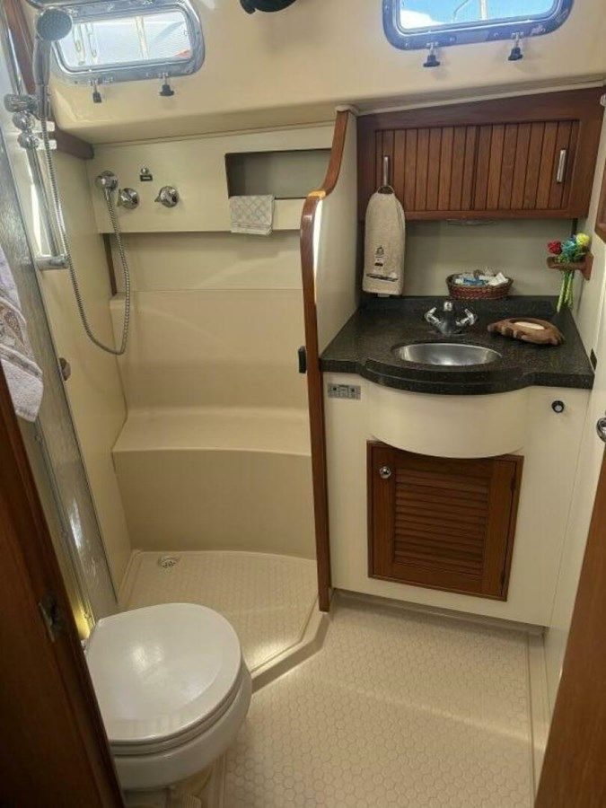 Buy a yacht Make Me Laugh Again 445