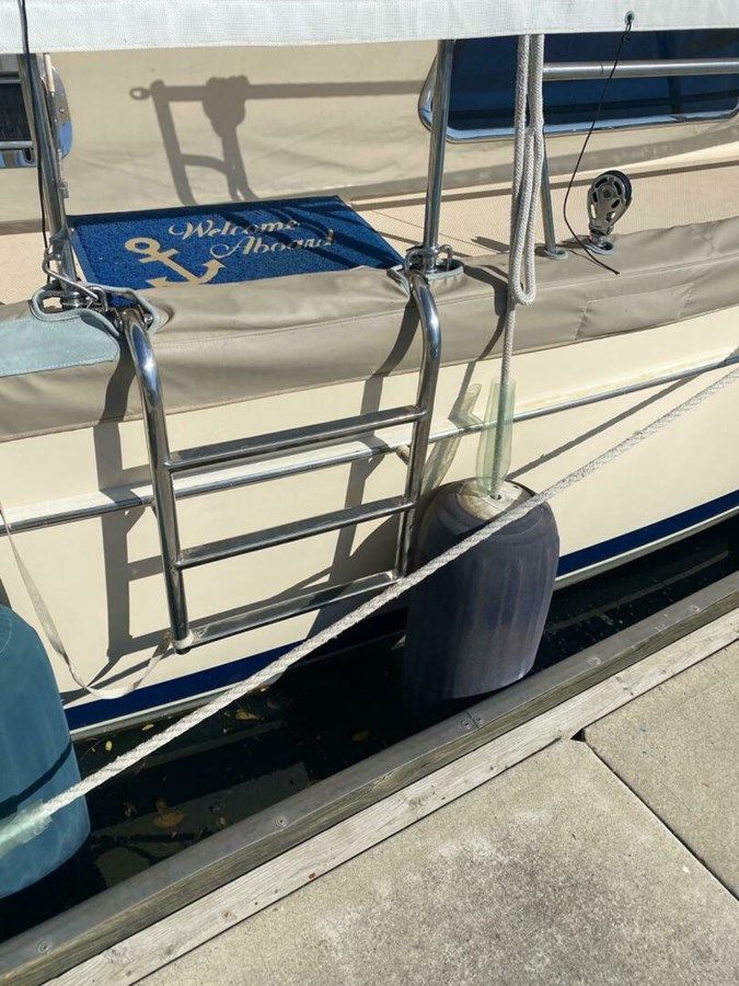 Buy a yacht Make Me Laugh Again - ISLAND PACKET