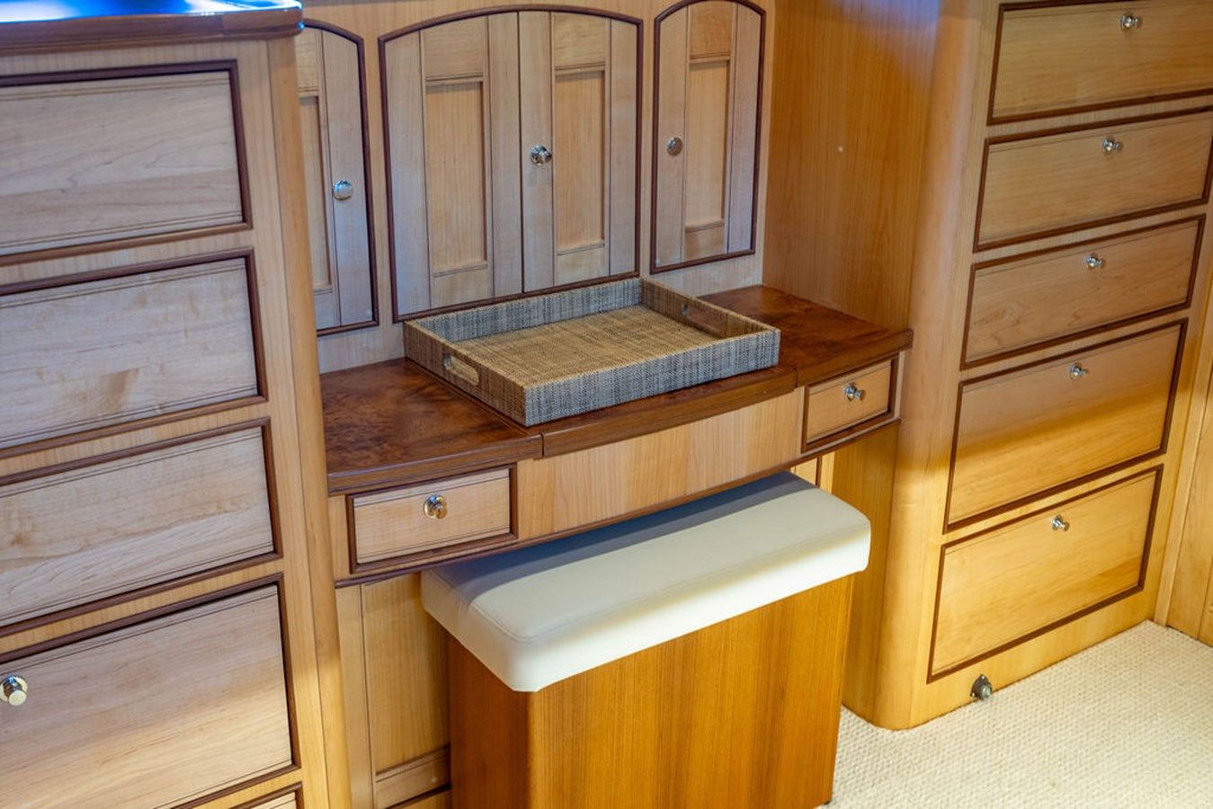 Лучшая цена на Never Better 2015