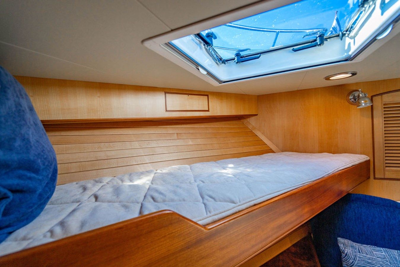 Лучшая цена на Never Better - Marlow