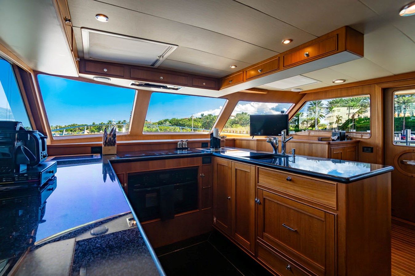 Лучшая цена на Never Better 2015