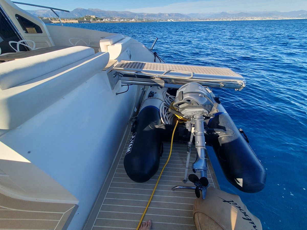 Buy a yacht Thiboat - Azimut Yachts