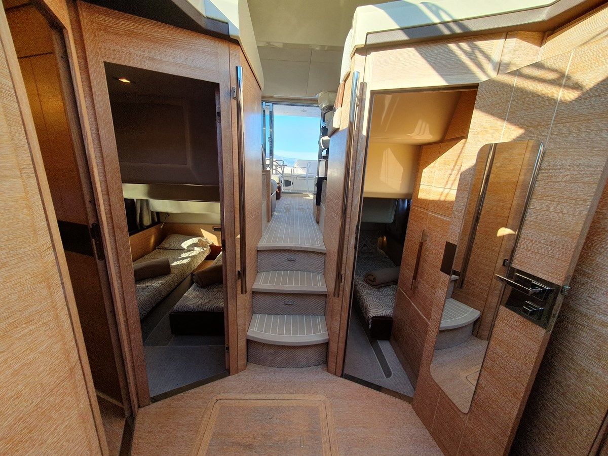 the best price on Thiboat 47