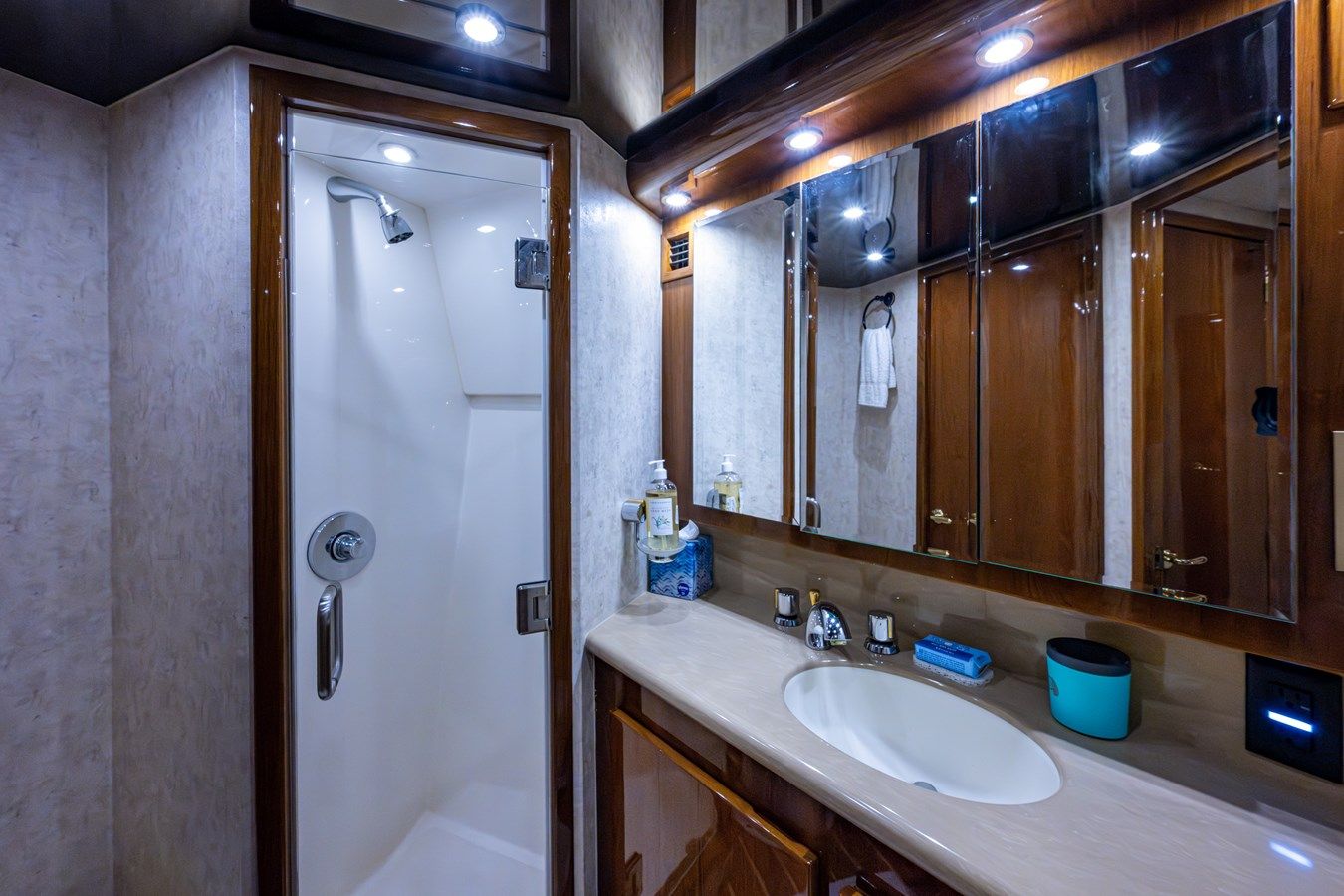 Buy a Miss Elenaeous 2004 at Shestakov Yacht Sales