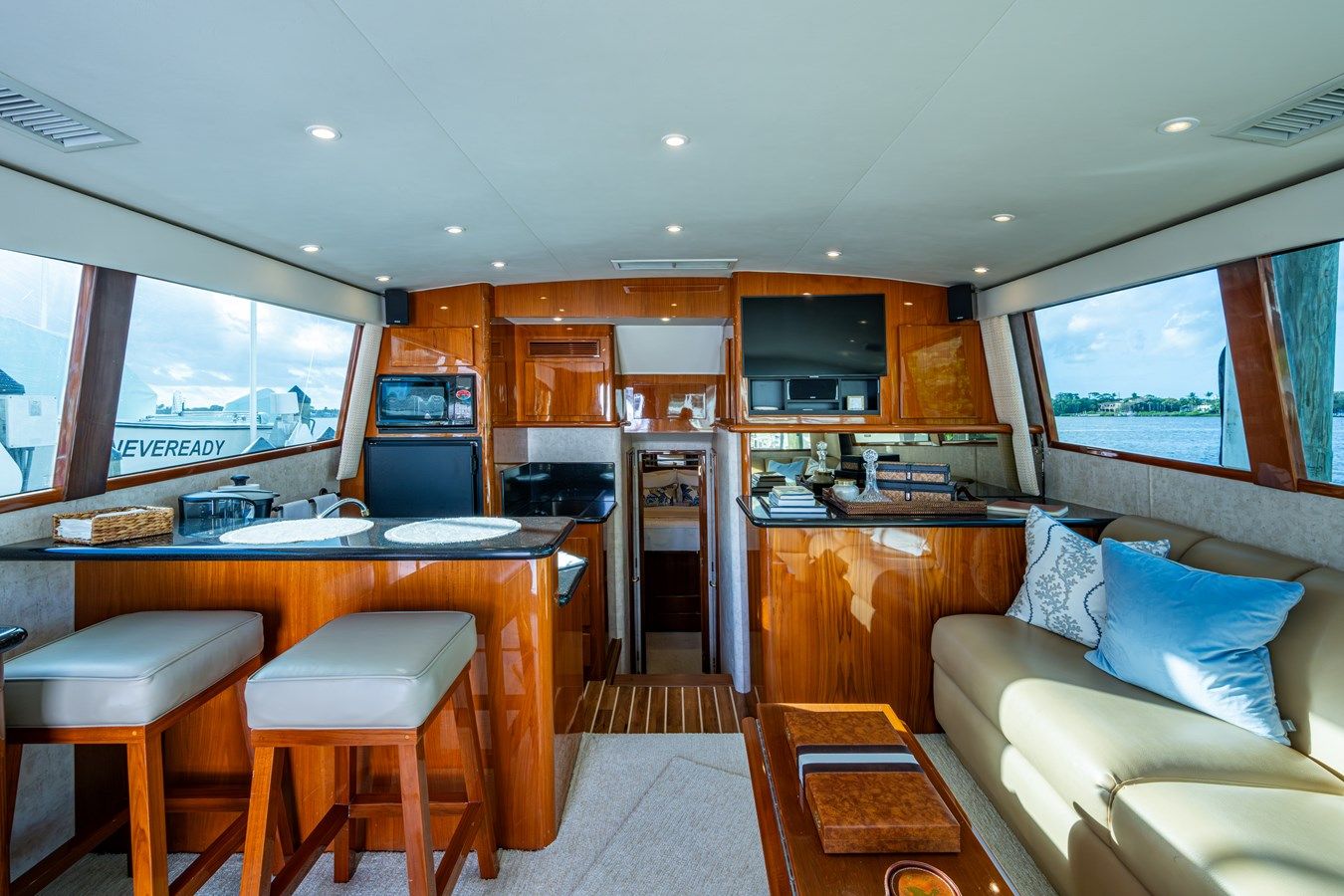 Buy a yacht Miss Elenaeous - Egg Harbor