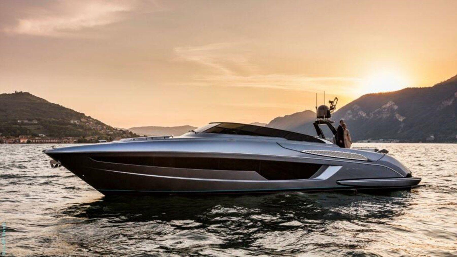 Лучшие предложения покупки яхты 2021 Riva Rivale 56 Grey - RIVA YACHT