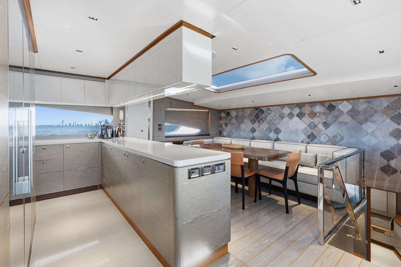 Buy a WILD DUCK - Horizon Yachts at Shestakov Yacht Sales