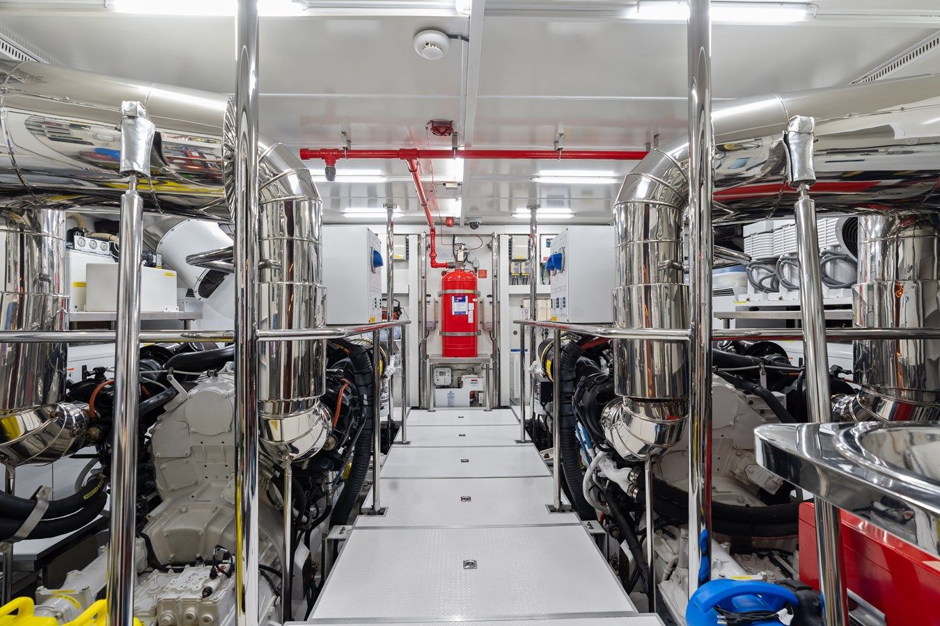 Buy a WILD DUCK - Horizon Yachts at Shestakov Yacht Sales