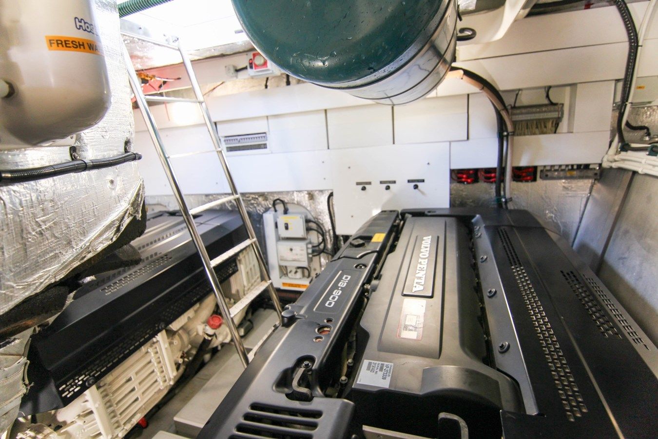 ARBITRAGE - Sunseeker yacht sale