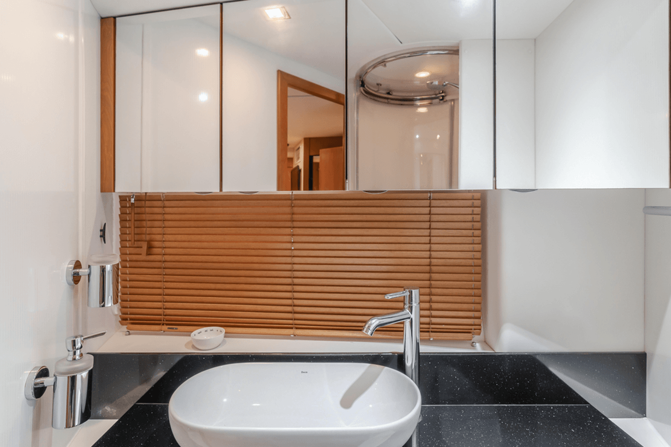 Купить яхту TRANQUILITY - Sunseeker в Shestakov Yacht Sales