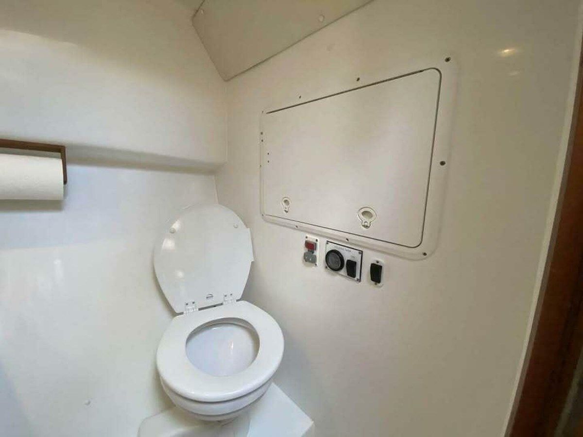 Buy a yacht Ronny Anne 2009