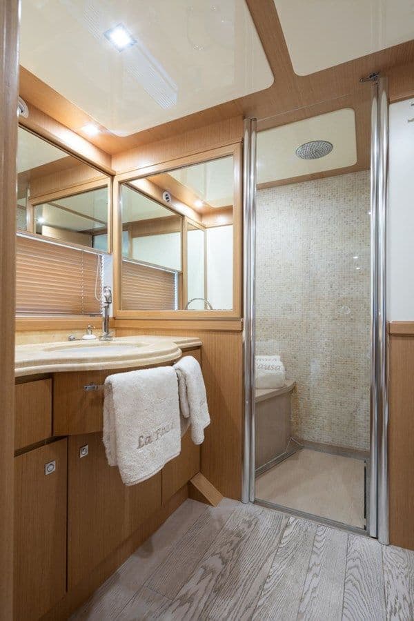 best yacht sales deals La Pausa - FERRETTI CUSTOM LINE