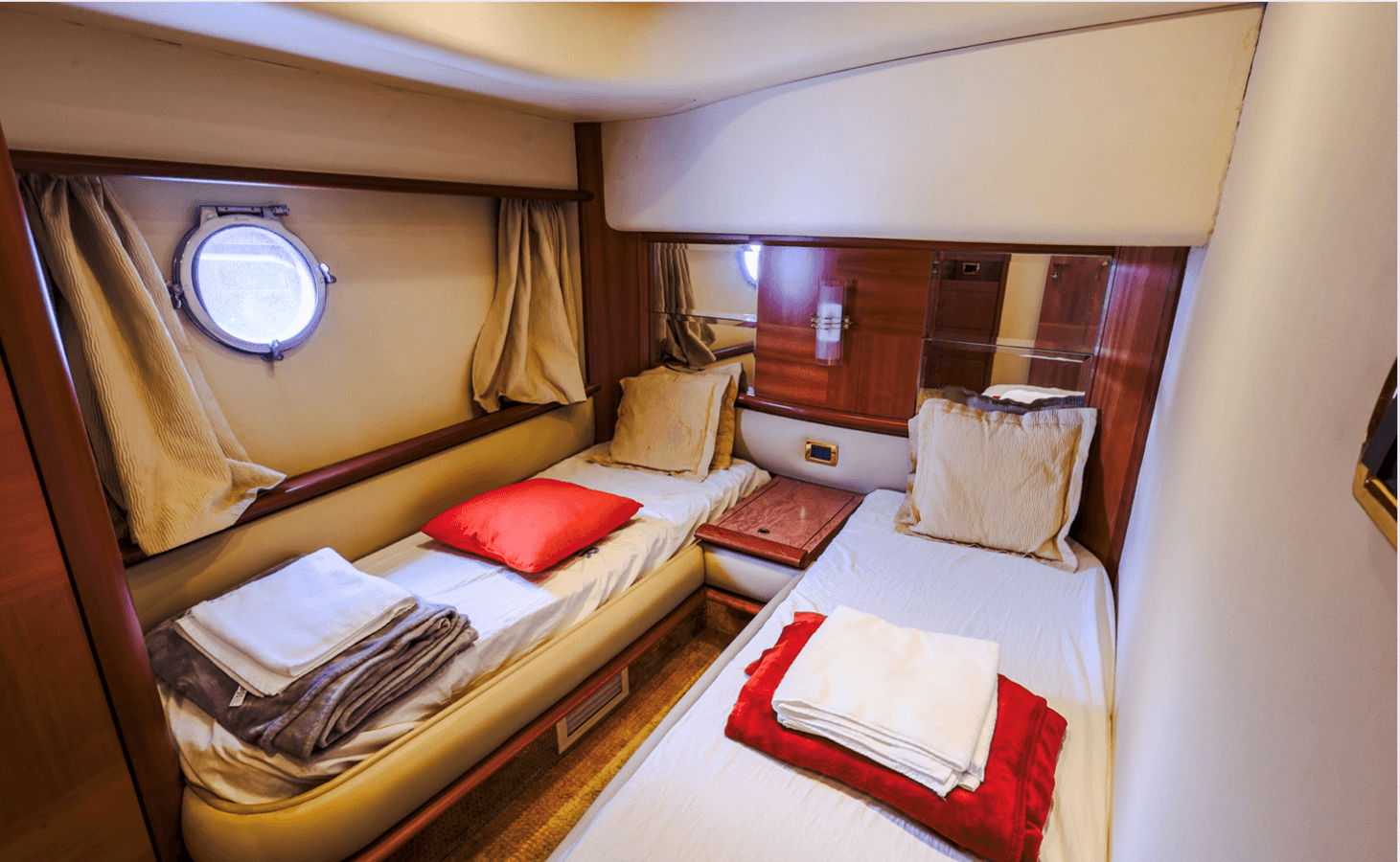 Buy a yacht Veera 62