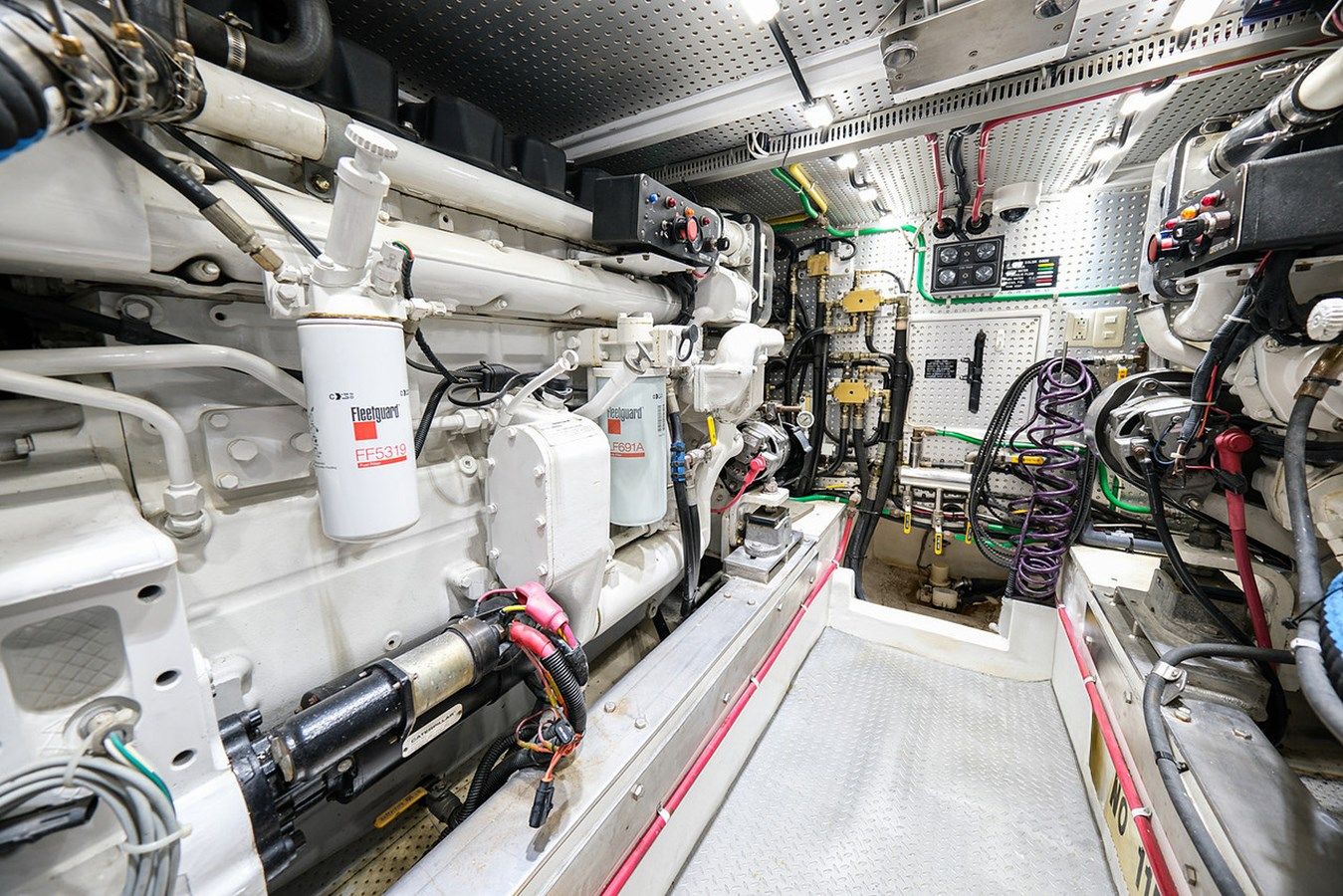 Лучшая цена на Yeah Baybee