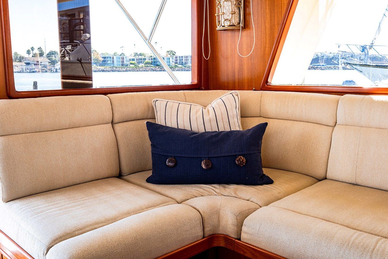 Продажа яхты Yeah Baybee - OFFSHORE YACHTS