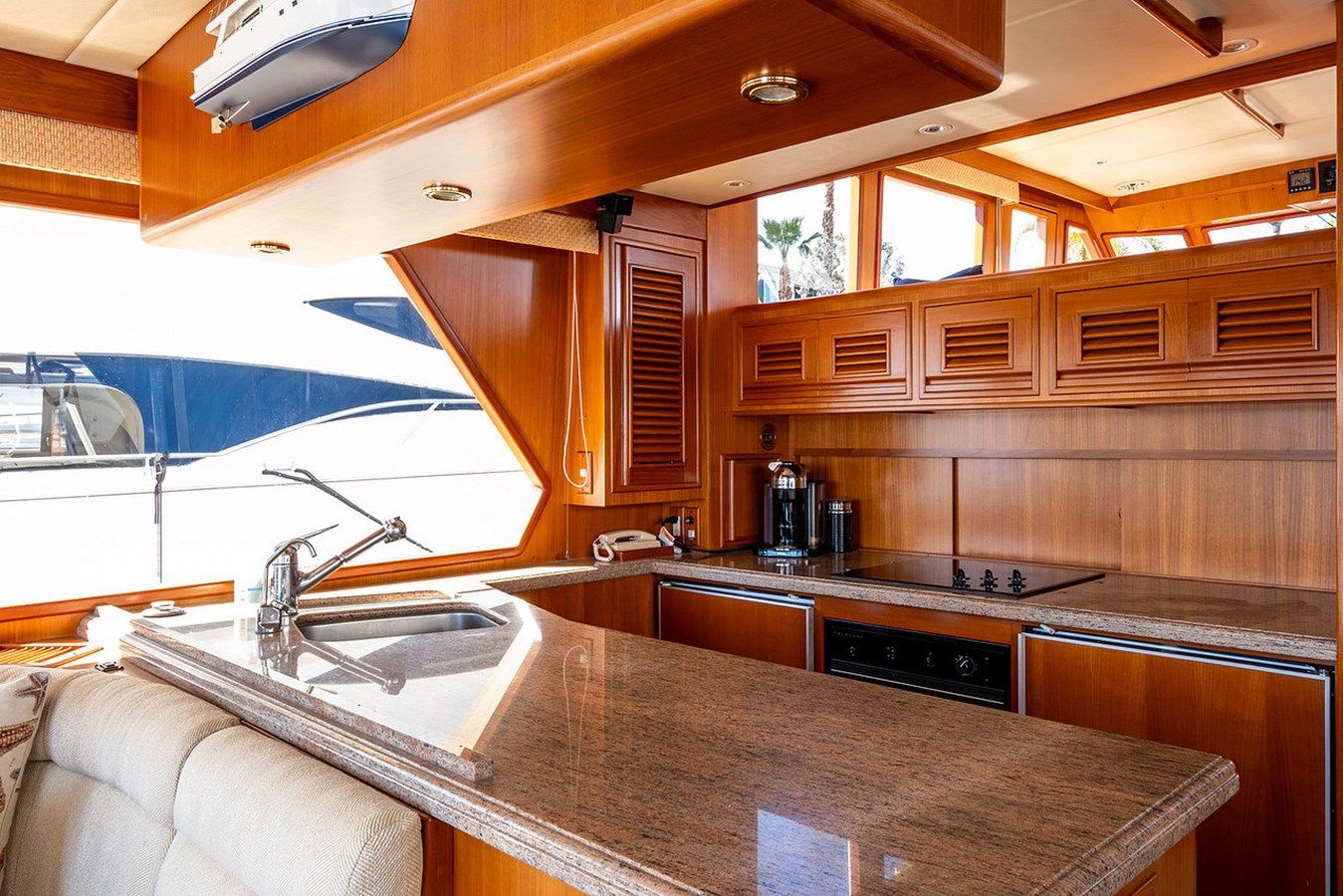 Лучшая цена на Yeah Baybee 2004