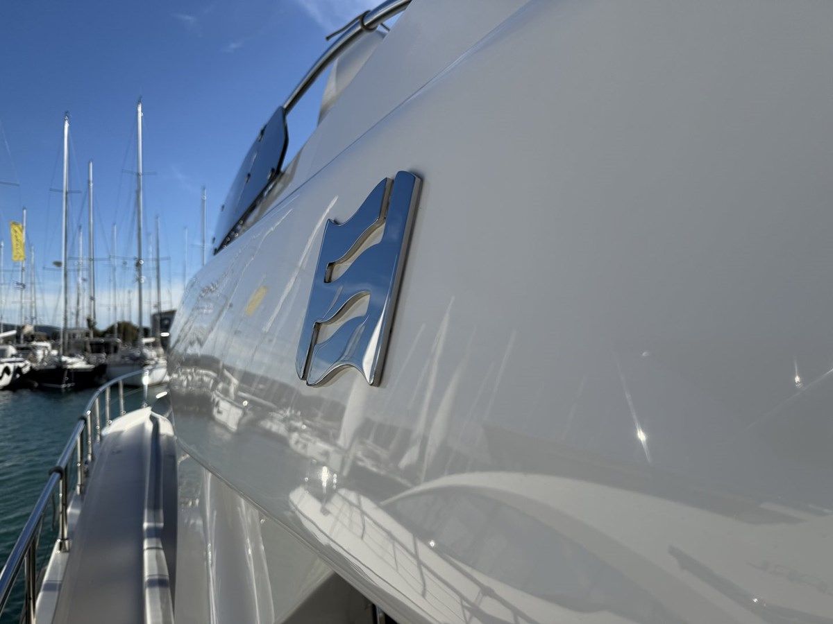 the best price on MY KOSMOS II