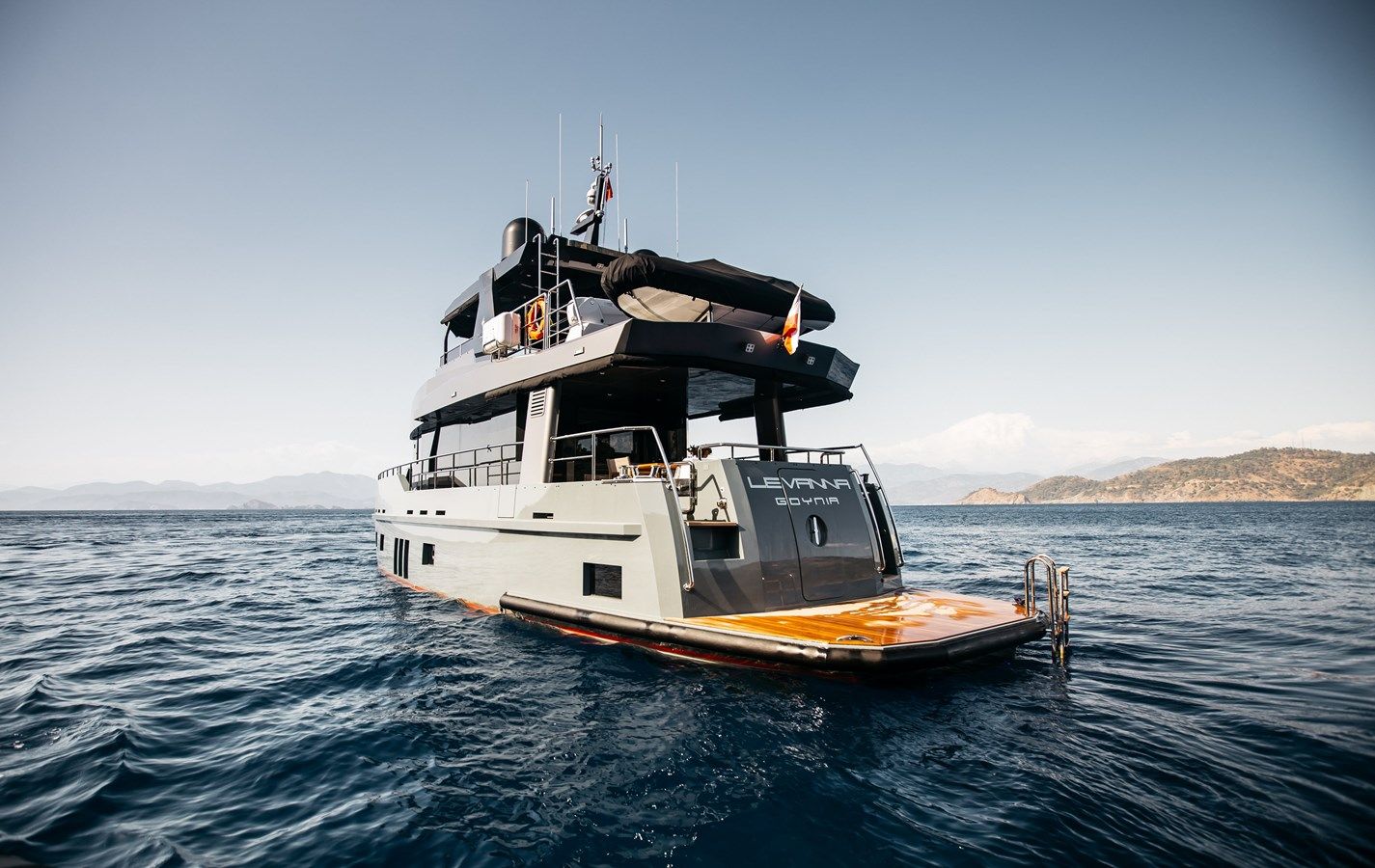 Buy a yacht BERING 70 LEVANNA 2022