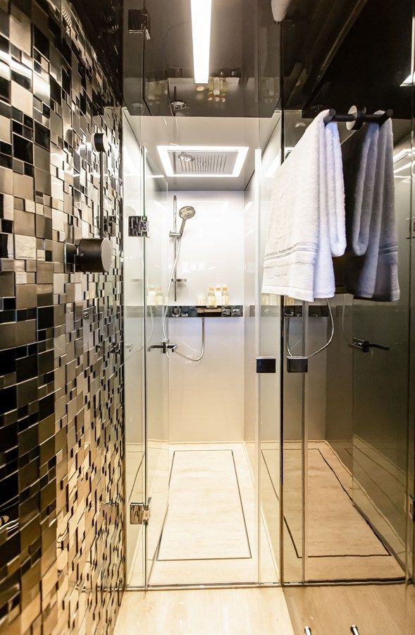 BERING 70 LEVANNA price