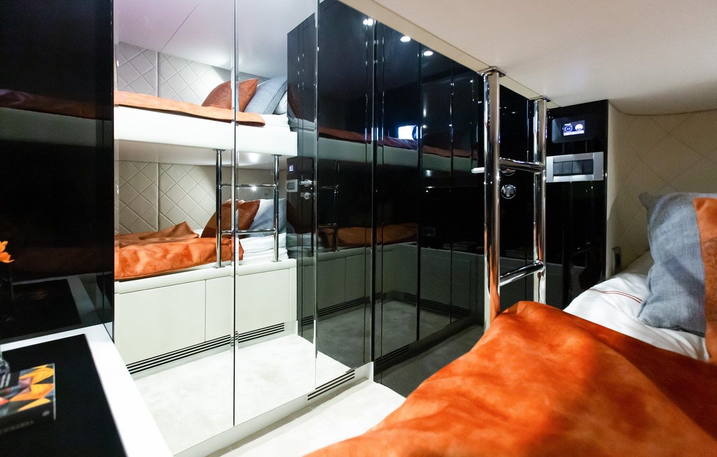 Buy a yacht BERING 70 LEVANNA