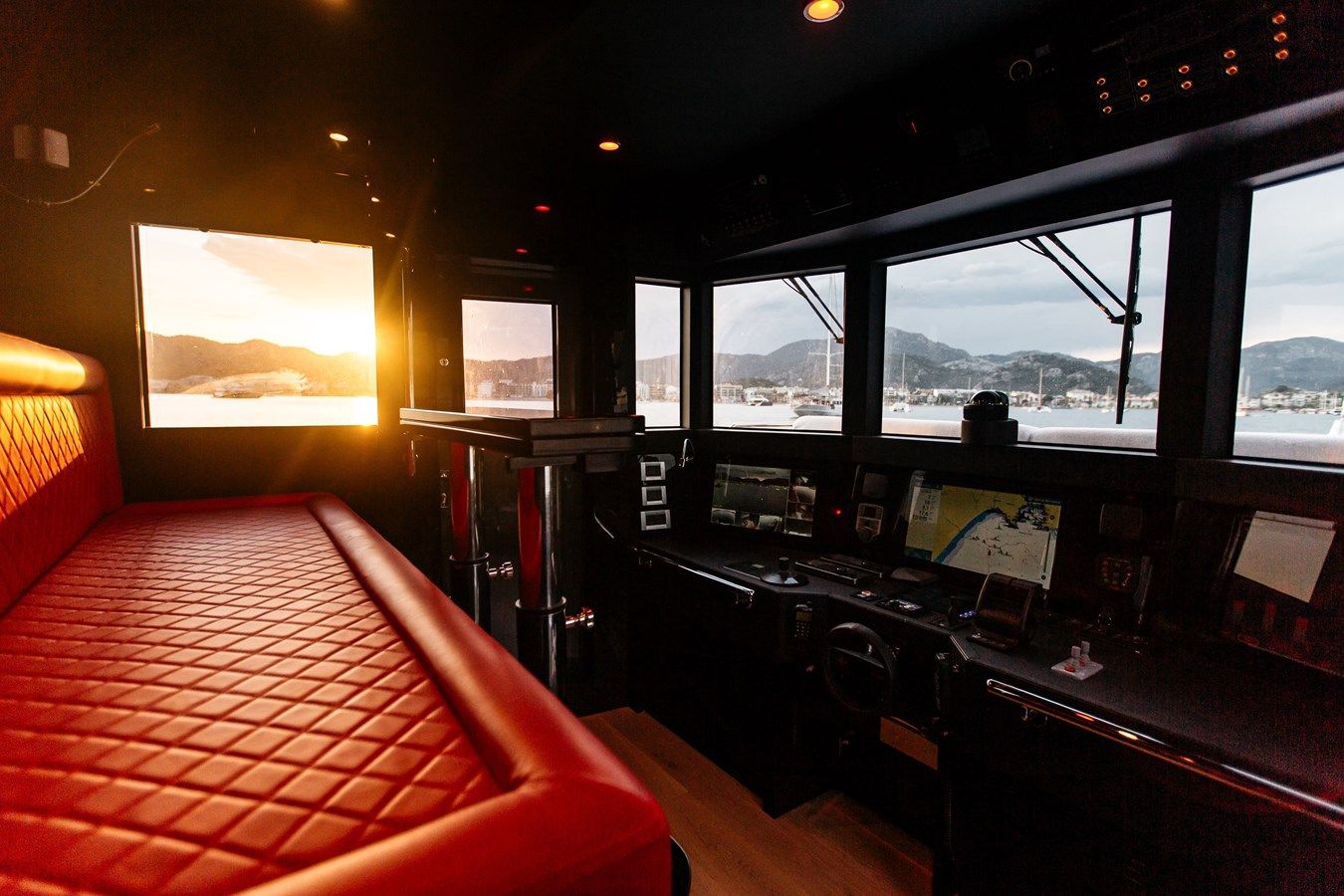 BERING 70 LEVANNA 2022 yacht sale