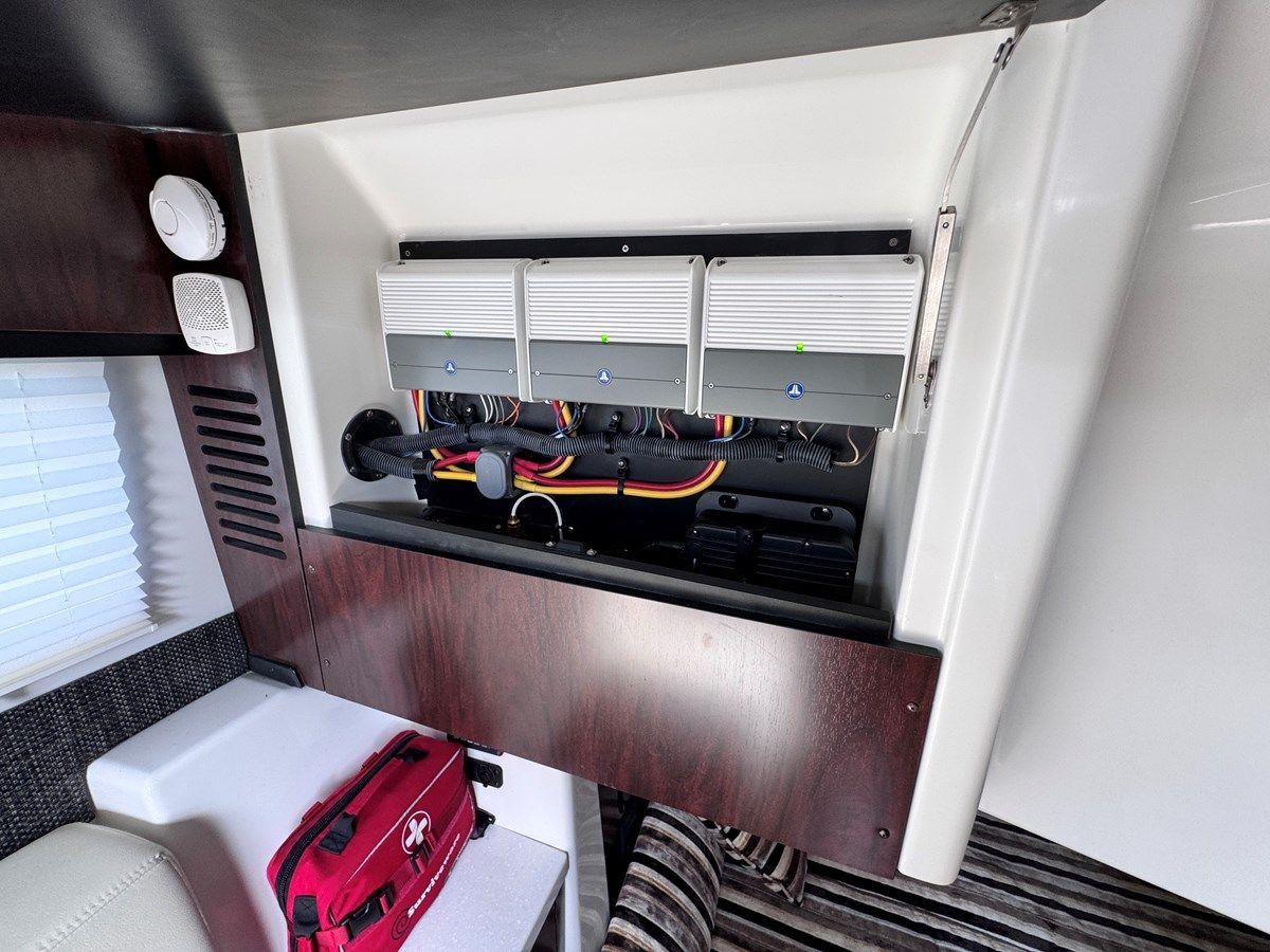 best yacht sales deals 2021 Monterey 378 Super Express 2021