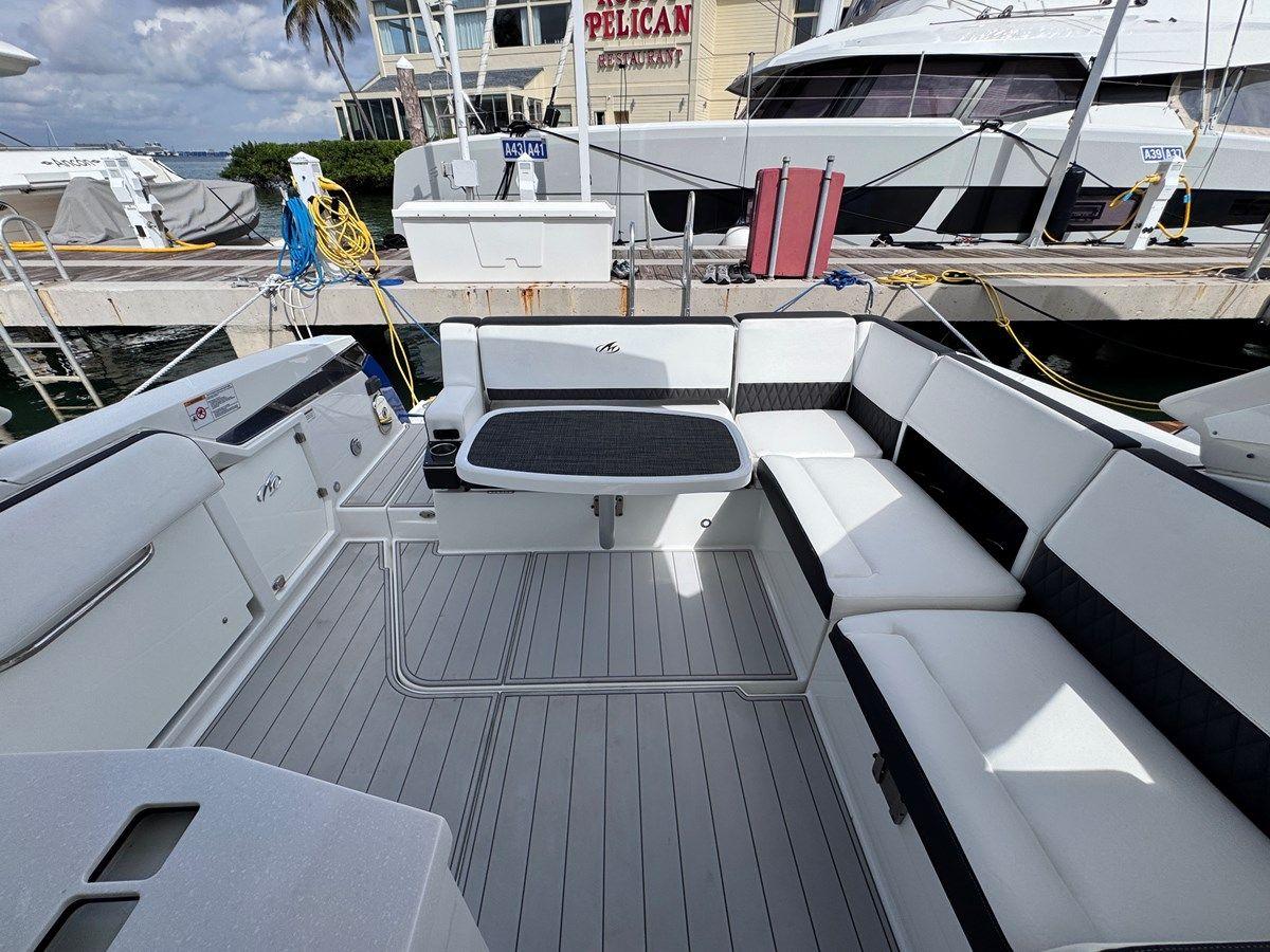 2021 Monterey 378 Super Express 37 yacht sale