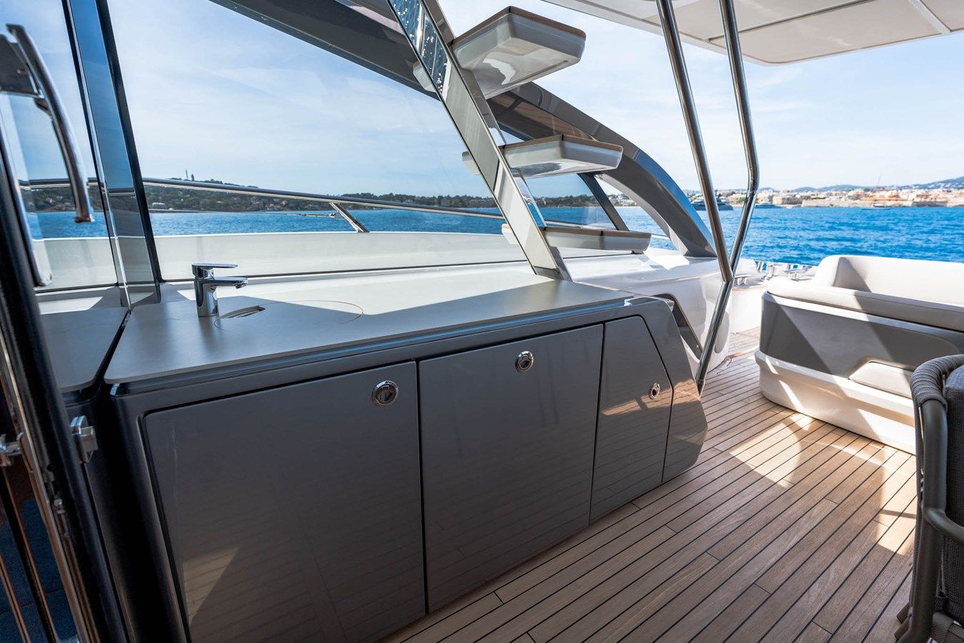 Buy a yacht Princess S80 - PRINCESS