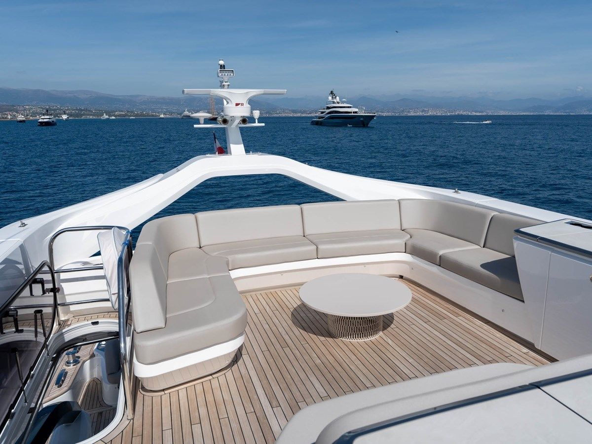 Купить яхту Princess S80 83 в Shestakov Yacht Sales