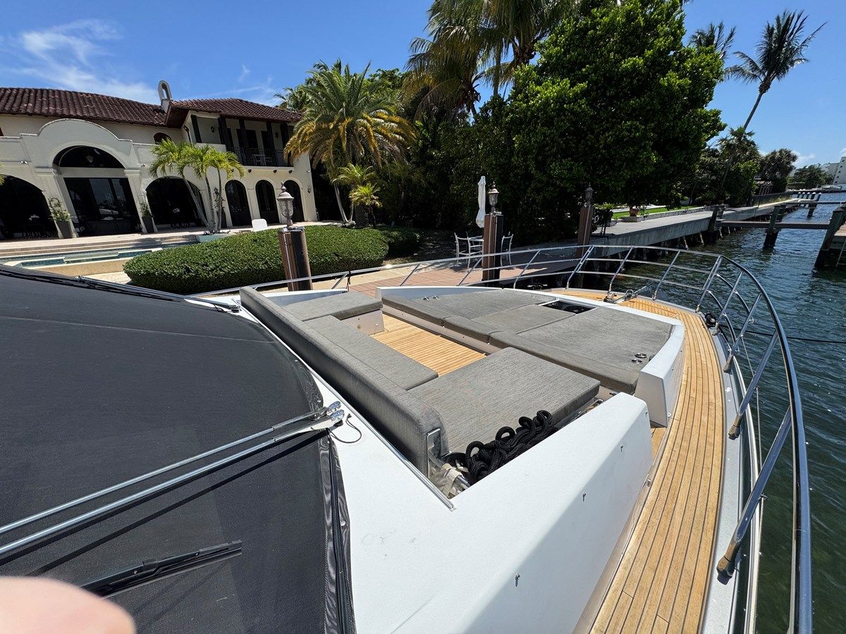 Купить яхту XAX66046F718 2018 в Shestakov Yacht Sales