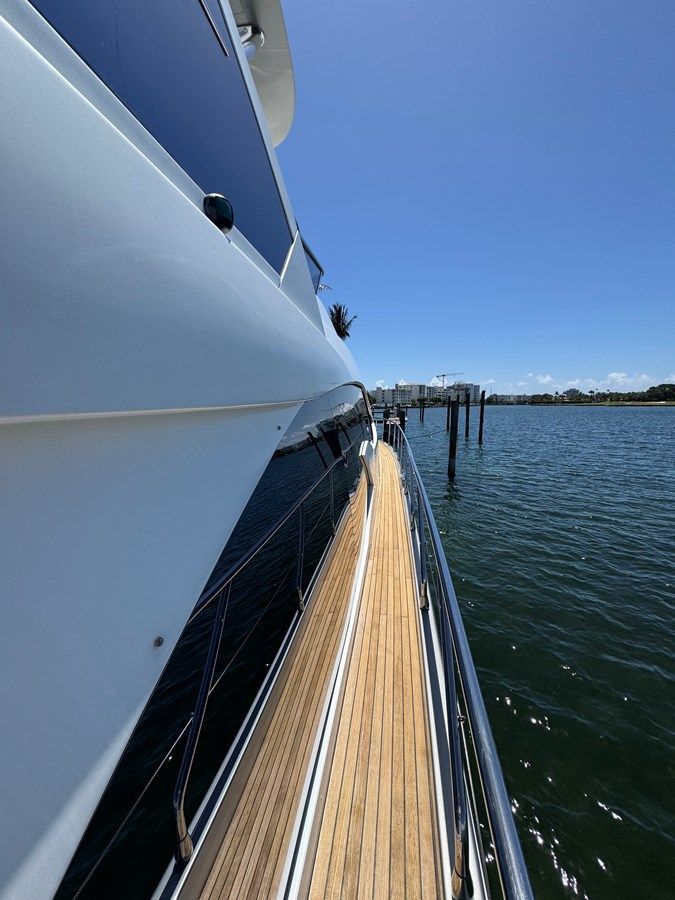 Купить яхту XAX66046F718 2018 в Shestakov Yacht Sales