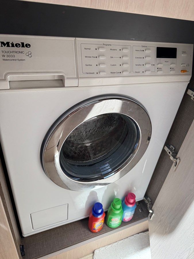 Лучшие предложения покупки яхты XAX66046F718 - Azimut Yachts