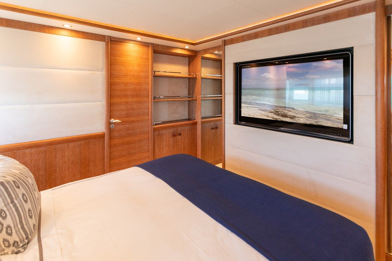 Купить яхту B TWO - Astondoa в Shestakov Yacht Sales