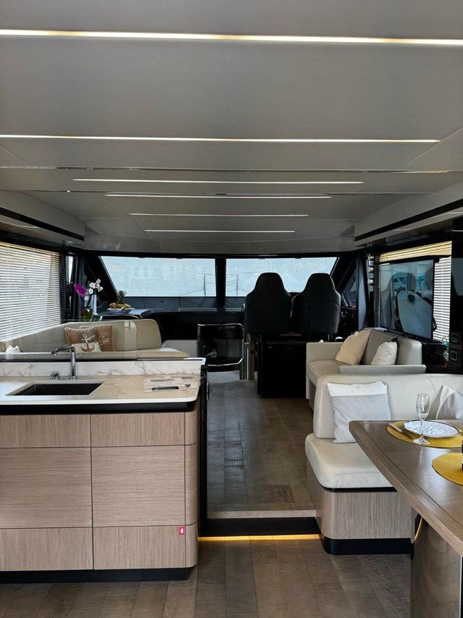 best yacht sales deals Absolute 62 Fly