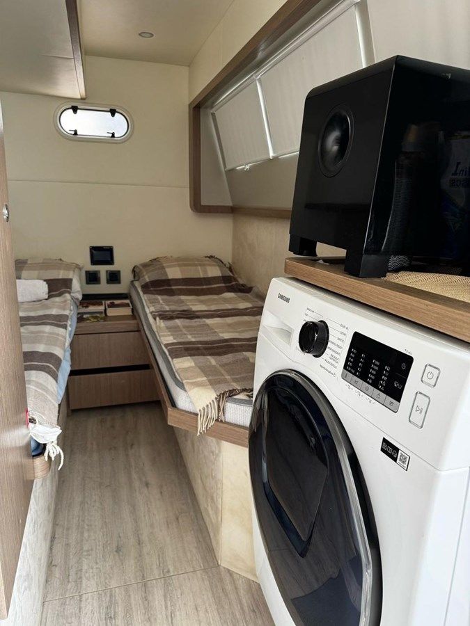 Absolute 62 Fly yacht sale