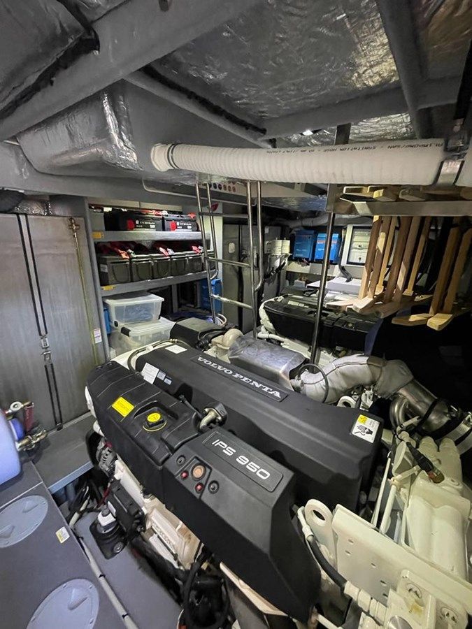 best yacht sales deals Absolute 62 Fly 2019