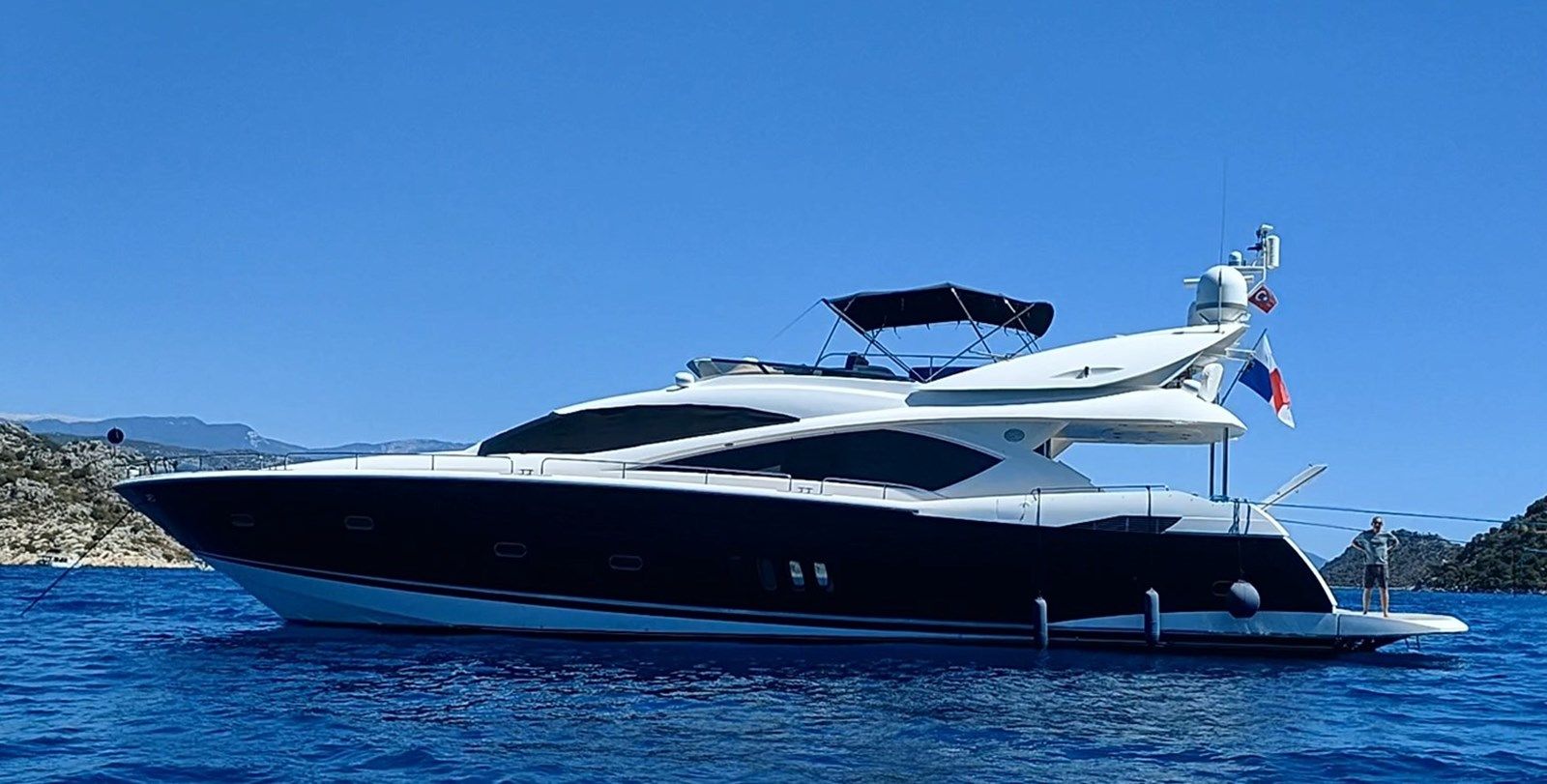 Купить яхту Sunseeker 82 Yacht 82 в Shestakov Yacht Sales