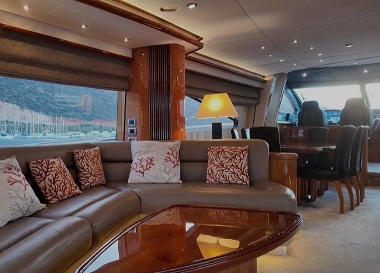 Купить Sunseeker 82 Yacht 82 Yacht