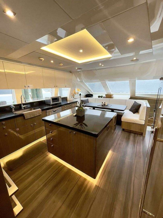 Scrorpio II SKylounge