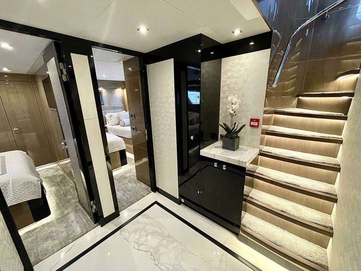 Продажа яхты Scrorpio II