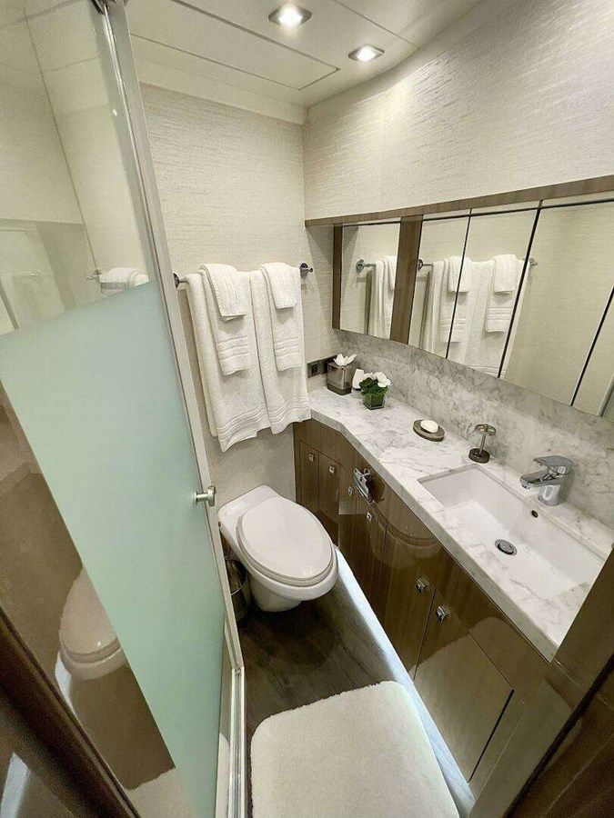 Купить яхту Scrorpio II в Shestakov Yacht Sales