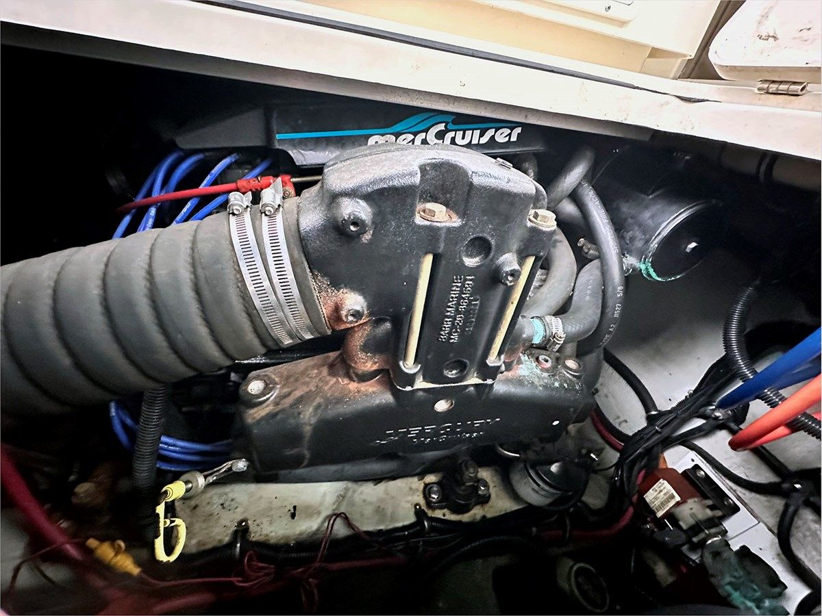 the best price on 30' Pursuit 1998 Offshore 30